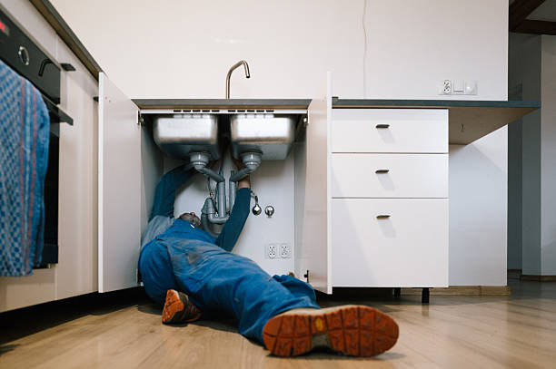 Professional Leak Detection technician working in Novi, MI